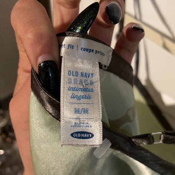 Silk light green tank with dark green detailing - Picture 3 of 3